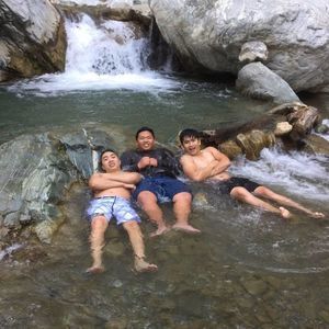 Meet your Posher, Hoang